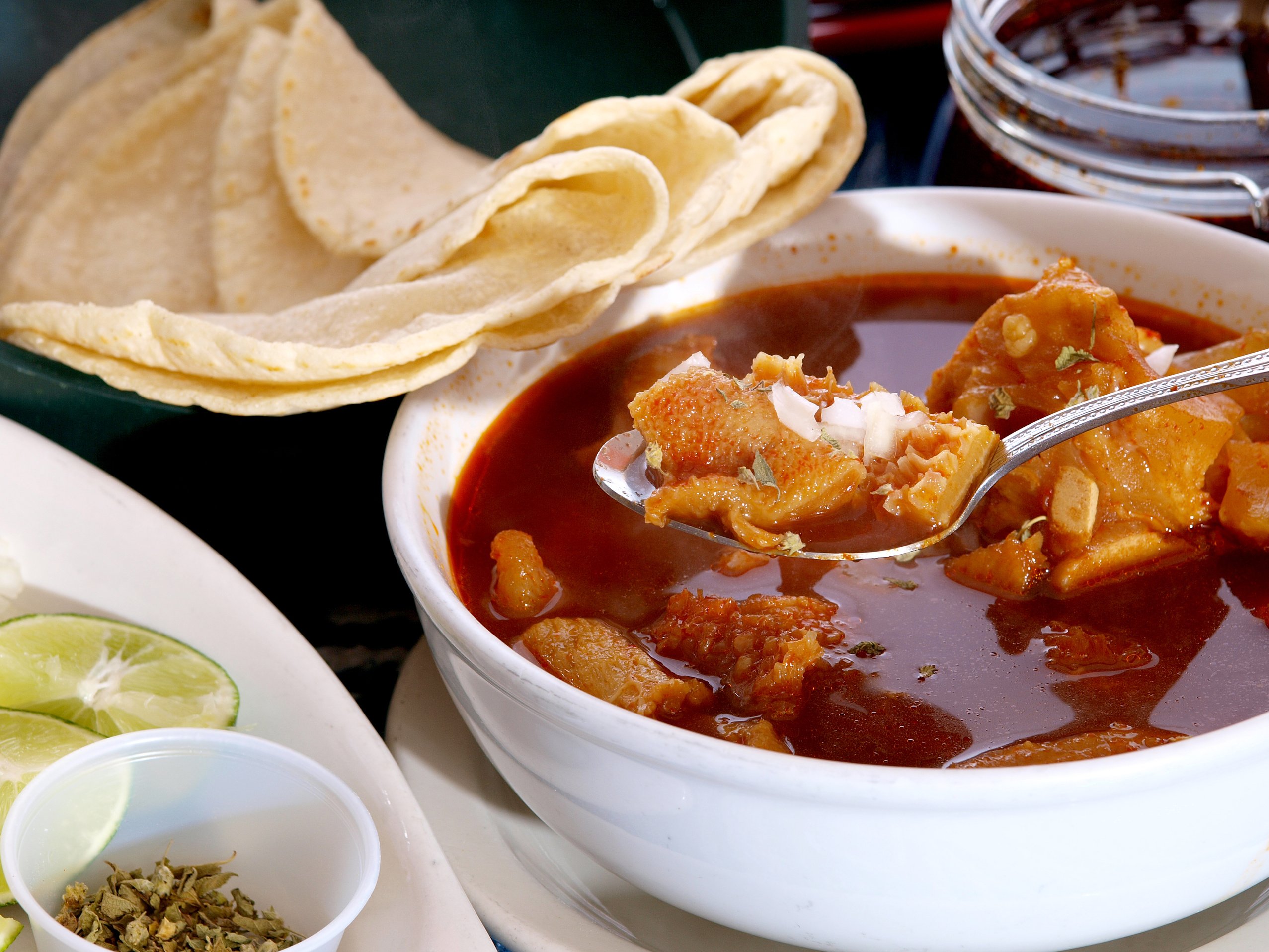 Menudo y tortillas